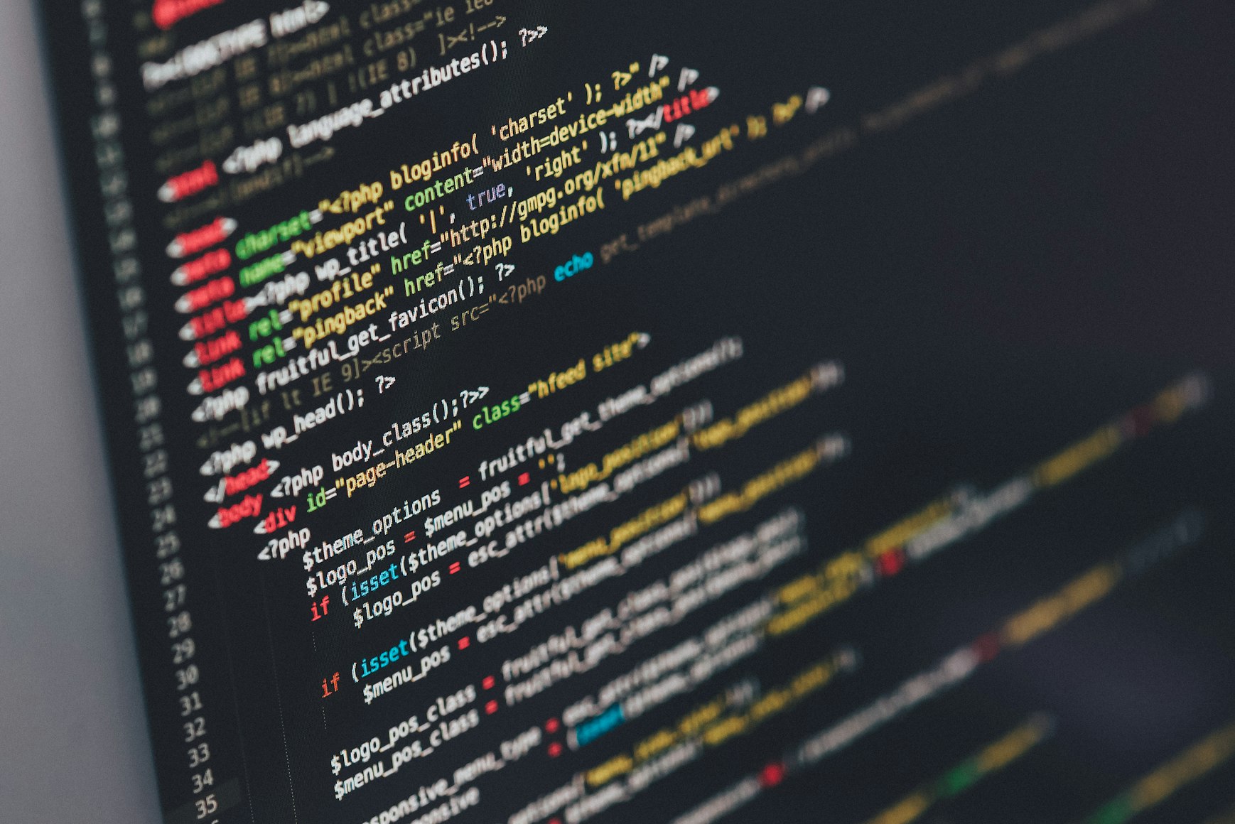 How to Choose the Right Programming Language to Learn First